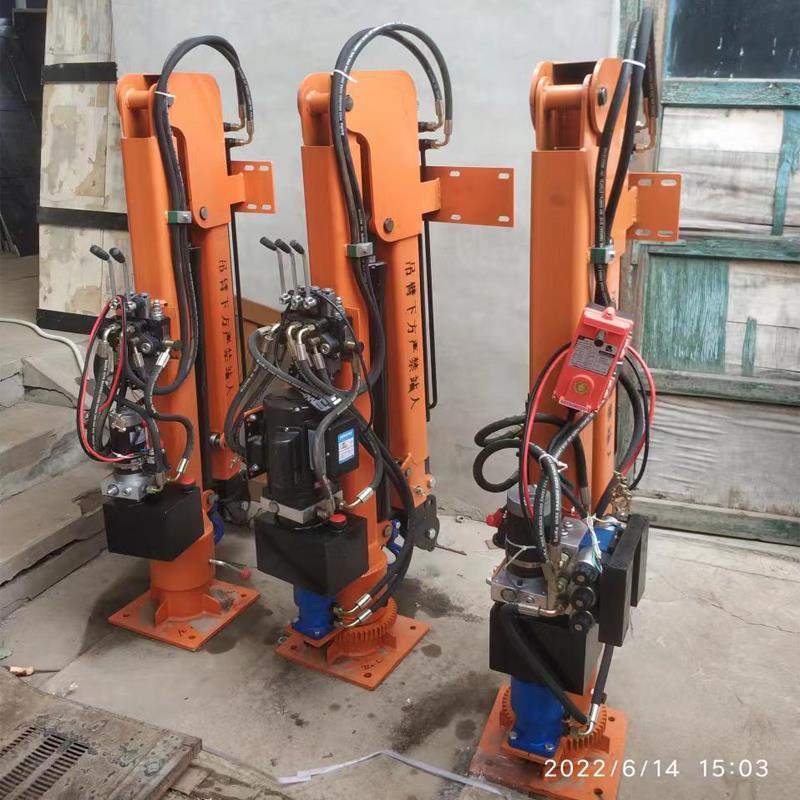 沧县重汽蓝牌随车吊 3.2吨 国六动力强 液压驱动 农用自卸起重机